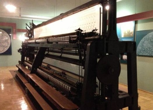 Das Plauener Spitzenmuseum - historische Stickmaschine