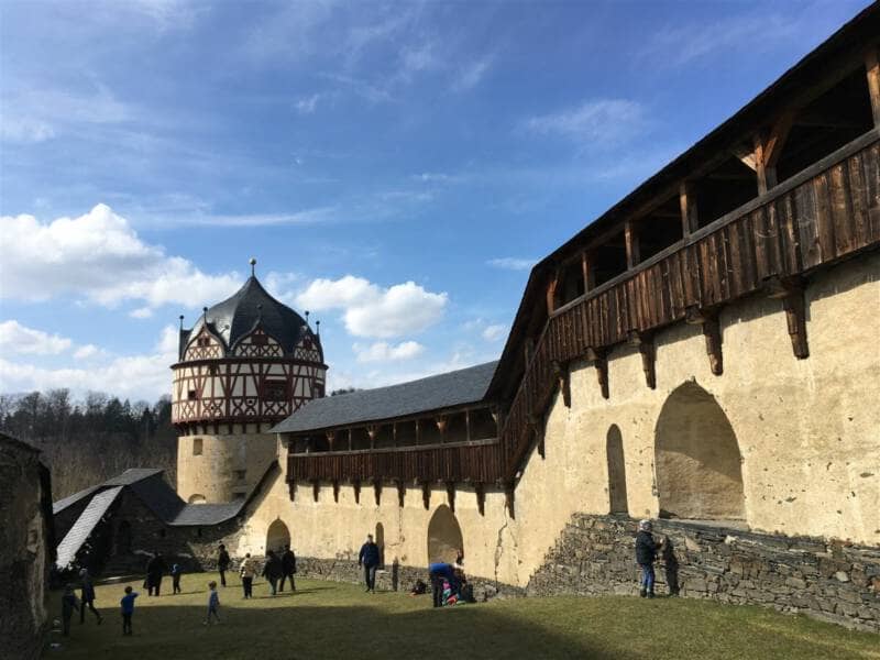 Ausflugsziel - Schloss Burgk im thüringischen Vogtland - Roter Turm - Burgen und Schlösser im Vogtland